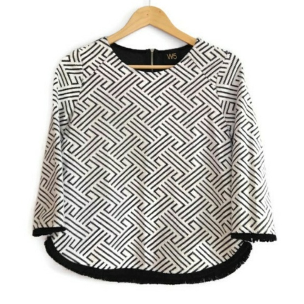 W5 Geometric Top with Fringe Hem Black and White Size Small